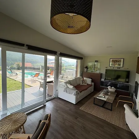 Dom wakacyjny Ceranzos 61b Pool House