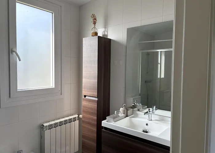 Ceranzos 61b Pool House 펜션 Jove