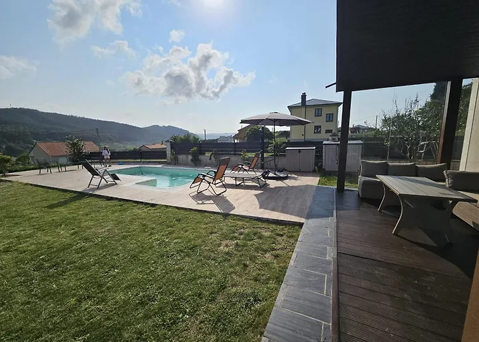 Ceranzos 61b Pool House