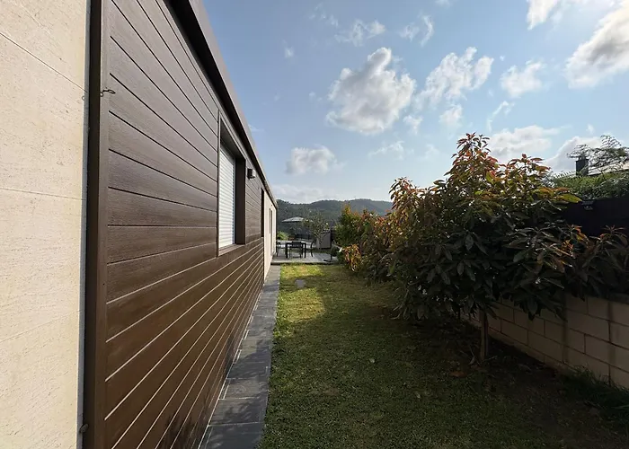 Ceranzos 61b Pool House 펜션 *